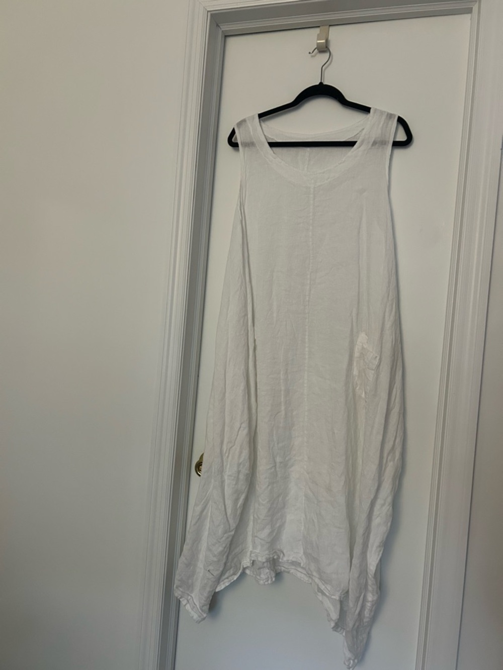 Lightweight White Sleeveless Linen Tunic Top
